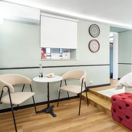 Camoes Lounge W/courtyard Лиссабон