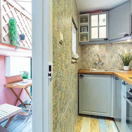 Camoes Lounge W/courtyard * Лиссабон