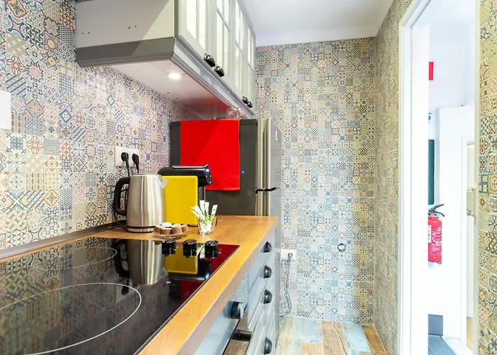 شقة Camoes Lounge W/courtyard